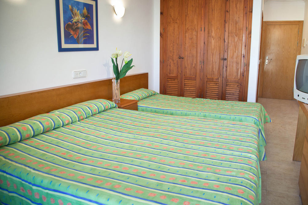 Hotel Vibra Cala Tarida-3sup 3*