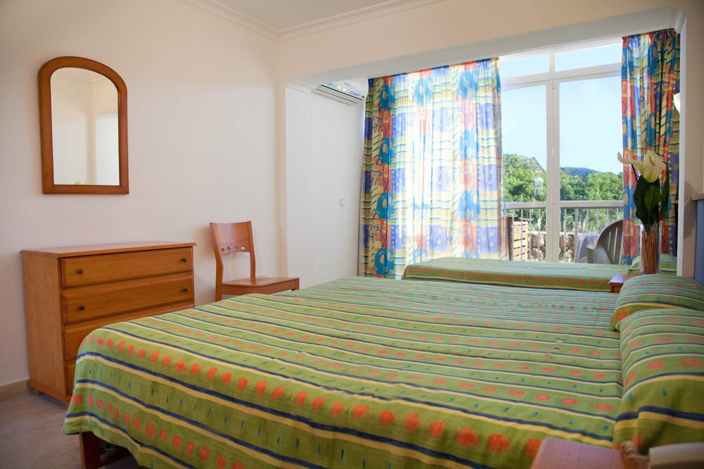 Hotel Vibra Cala Tarida-3sup